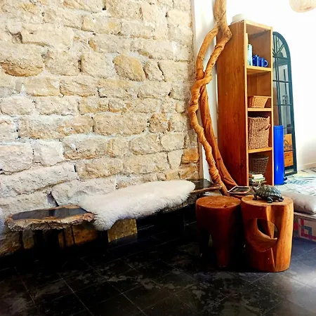 Unique 150m2 Artist 4* Paris