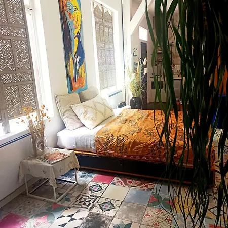 Unique 150m2 Artist Paris