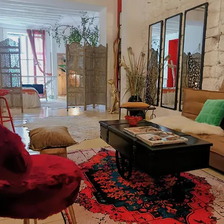 Loft D'artiste Unique - Experience Immersive Apartmán *